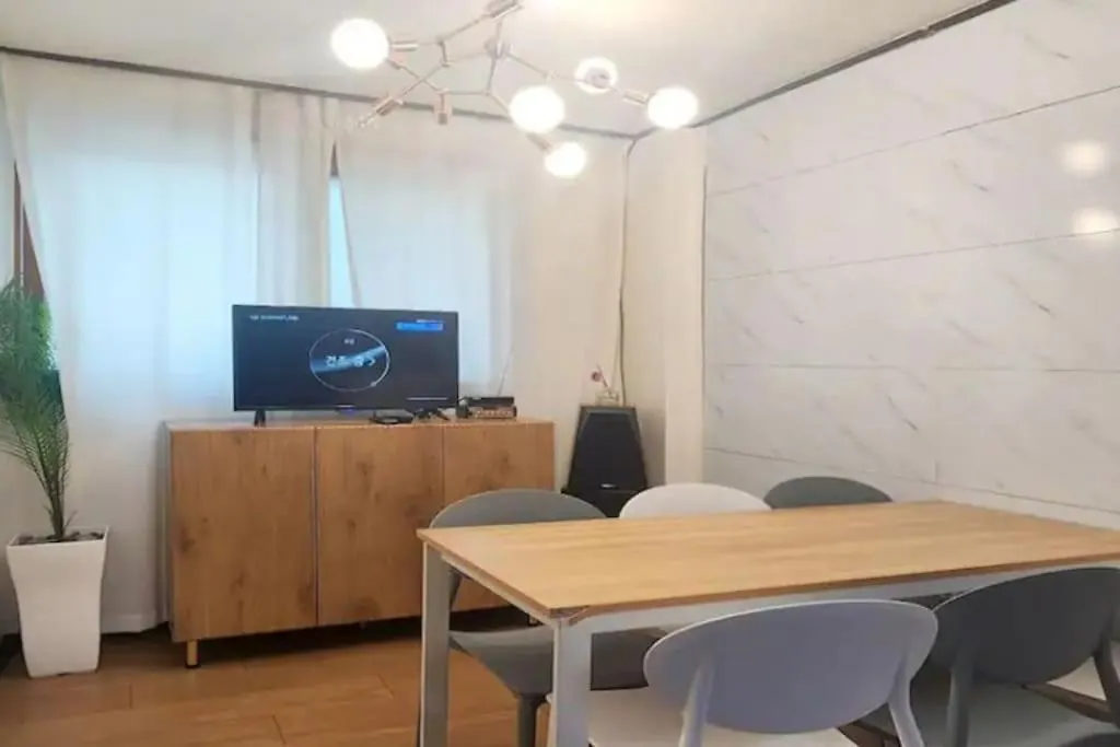 K-1 Hongdae Yeontral Park Apartment Seoul