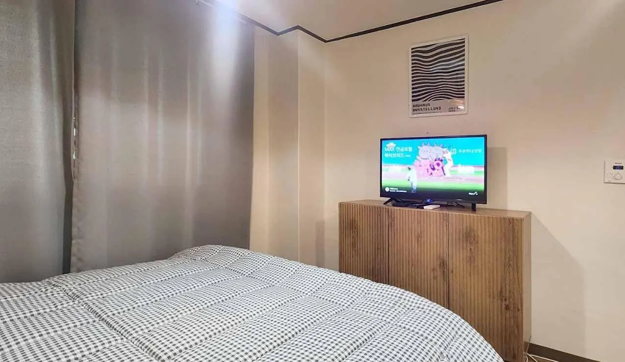 K-1 Hongdae Yeontral Park Apartment Seoul 0*,